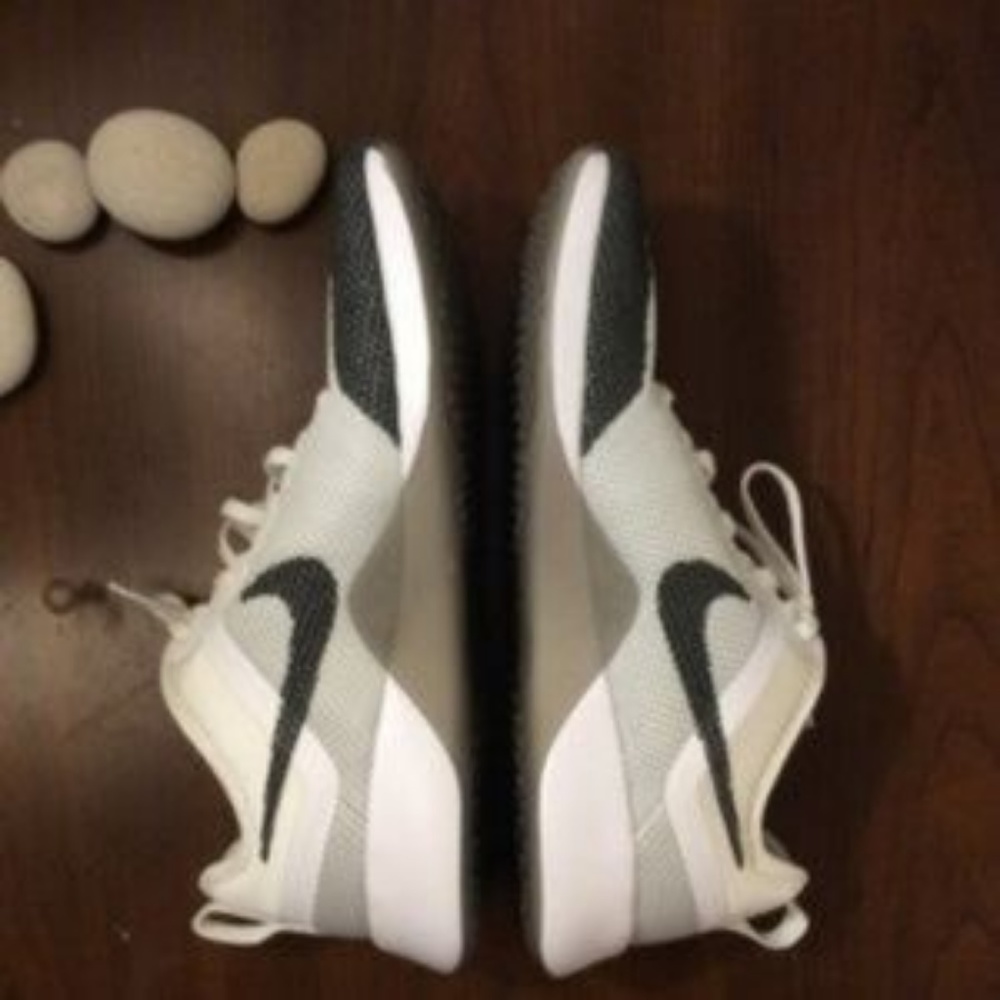 NEW NWT Nike Air Zoom Dynamic Mesh Trainer Shoe - Picture 4 of 7